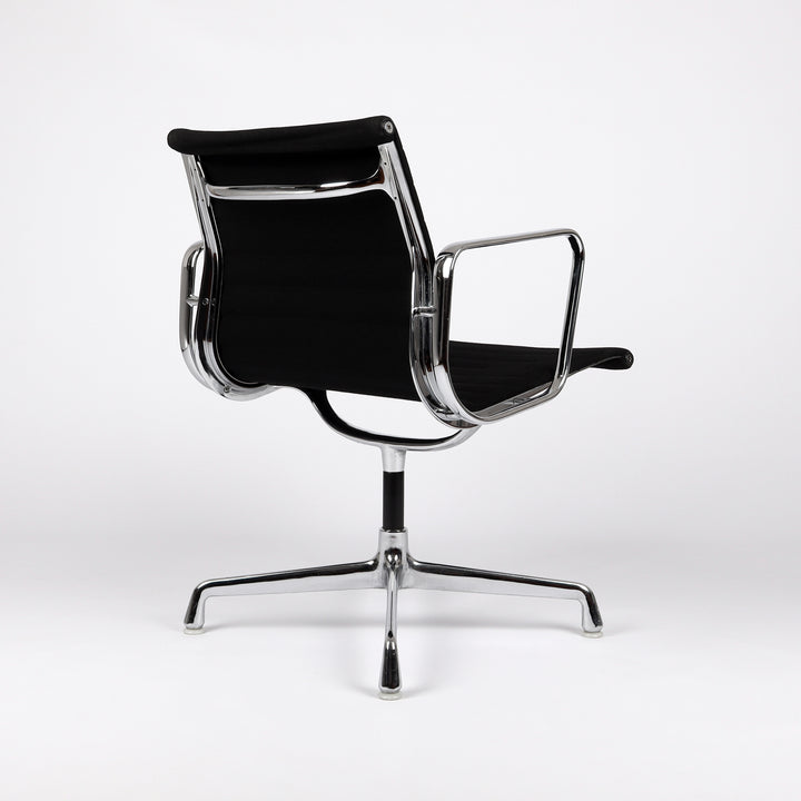 614 Vitra Aluminium Chair EA 107 Hopsak nero schwarz – Rückansicht