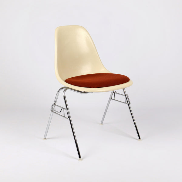Vitra Fiberglas Side Chair DSS