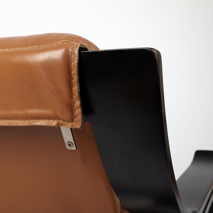 685 Arflex Woodline Sessel von Marco Zanuso – Detailansicht Obere Rückenlehne von hinten