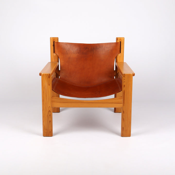 686 Mid Century Lounge Chair aus Kiefernholz und Leder – Frontalansicht