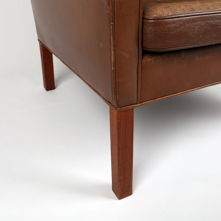 689 Fredericia Wing Chair 2204 Ohrensessel von Borge Mogensen – Detailansicht Holzfuß