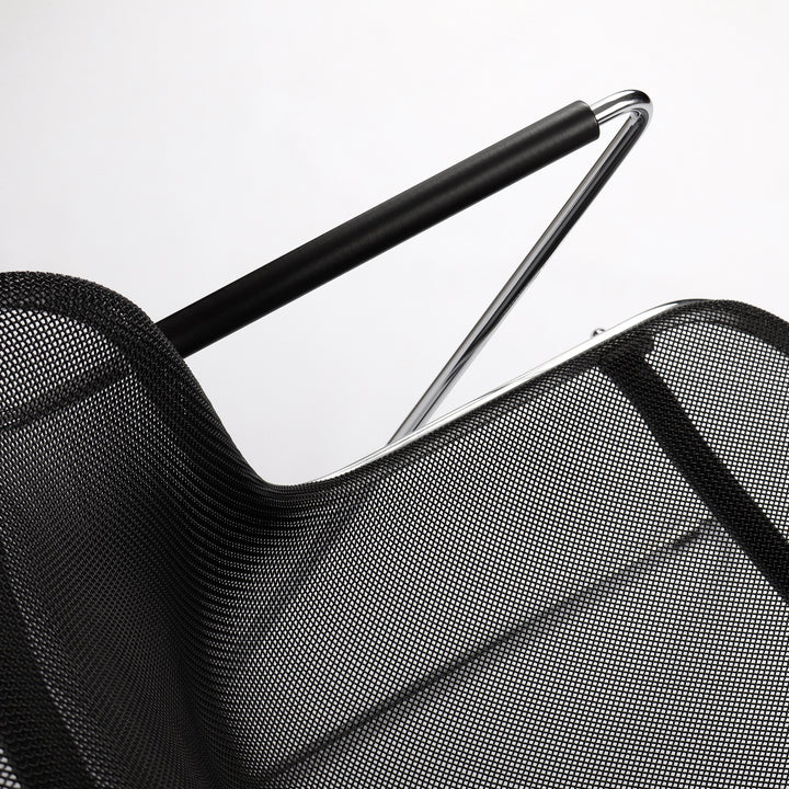 Anomina Castelli Penelope Chair von Charles Pollock – Detailansicht Armlehne links und Sitzfläche
