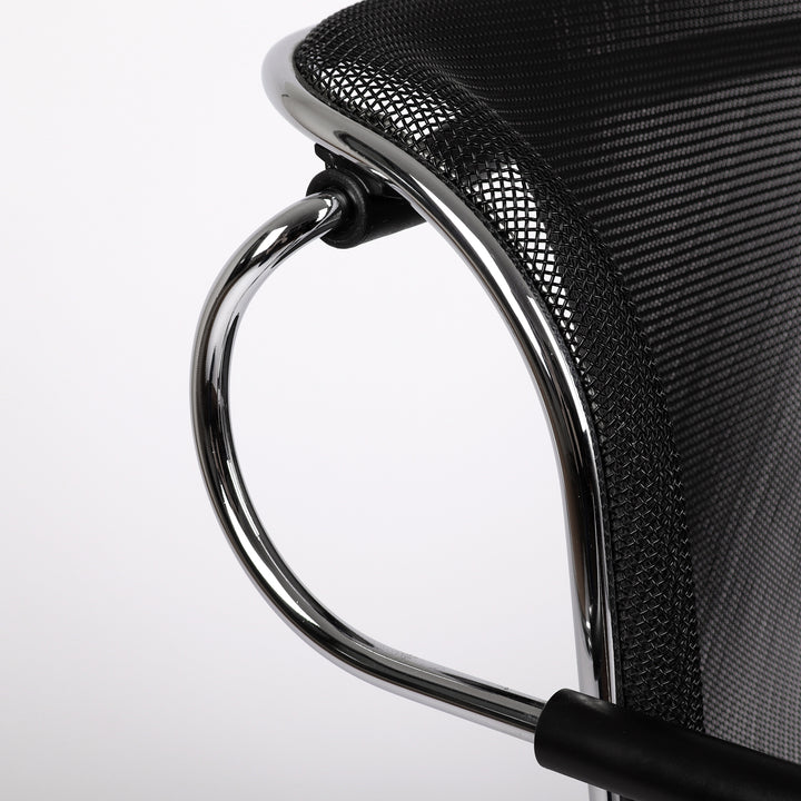 Anomina Castelli Penelope Chair von Charles Pollock – Detailansicht Seitenprofil rechts