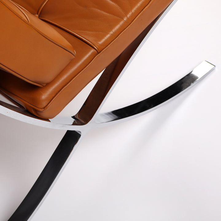714 Knoll International Barcelona Chair von Mies van der Rohe – Detailansicht Gestell