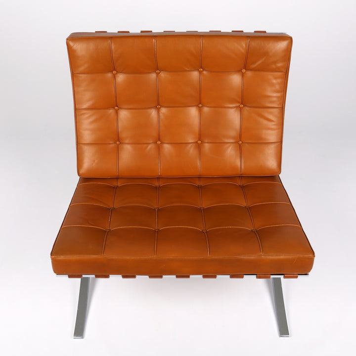 714 Knoll International Barcelona Chair von Mies van der Rohe – Frontalansicht von oben