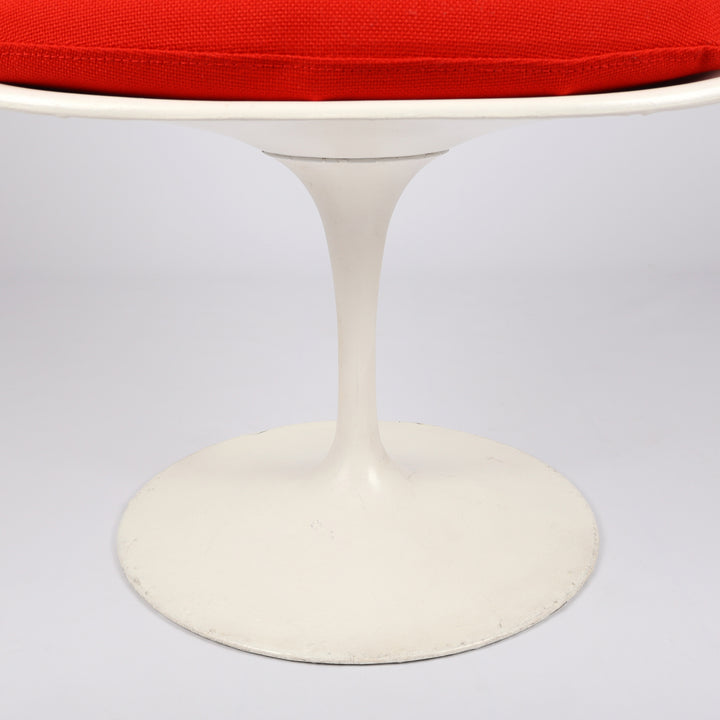 721 Knoll International Tulip Armchair von Eero Saarinen – Detailansicht Tulpenfuß
