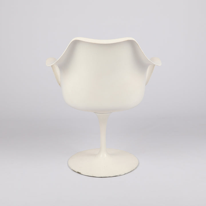 721 Knoll International Tulip Armchair von Eero Saarinen – Rückansicht