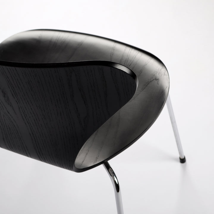 727 Fritz Hansen Stuhl der Serie 7 von Arne Jacobsen – Detailansicht Rückenlehne von hinten