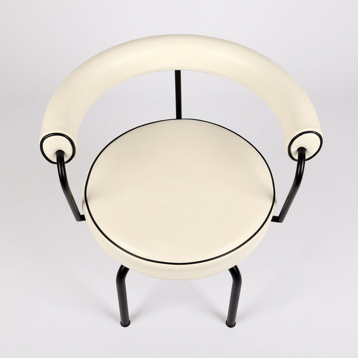 Cassina LC 7 Drehstuhl von Le Corbusier, Perriand und Jeanneret – Frontalansicht von oben