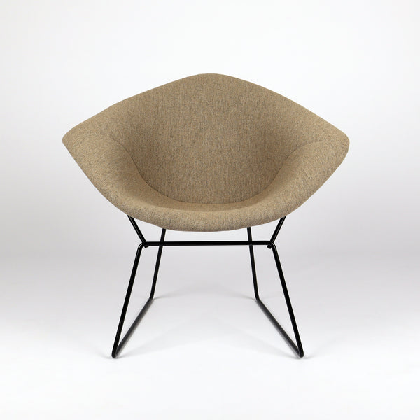 760 Knoll International Diamond Chair von Harry Bertoia Vollpolster beige – Frontalansicht