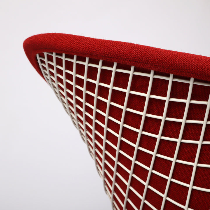 762 Knoll International Diamond Chair von Harry Bertoia Vollpolster rot – Detailansicht Rückenlehne seitlich