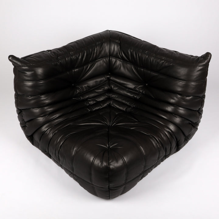 767 Ligne Roset Togo Ecksofa von Michel Ducaroy Leder schwarz –Frontalansicht von oben