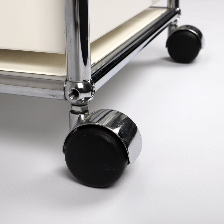 779 USM Rollcontainer Rollschrank lichtgrau – Detailansicht Rollen