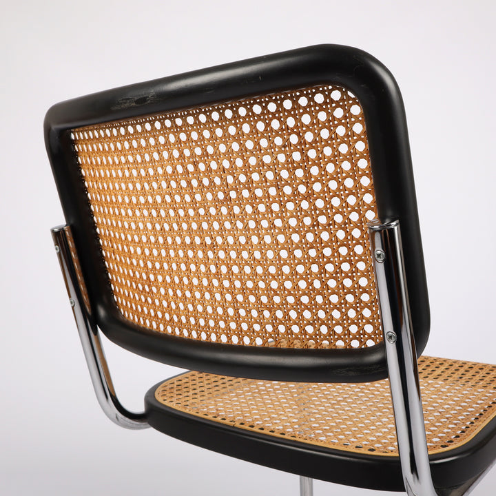 787 Thonet S 32 Freischwinger Stuhl von Marcel Breuer – Detailansicht Rückenlehne von hinten