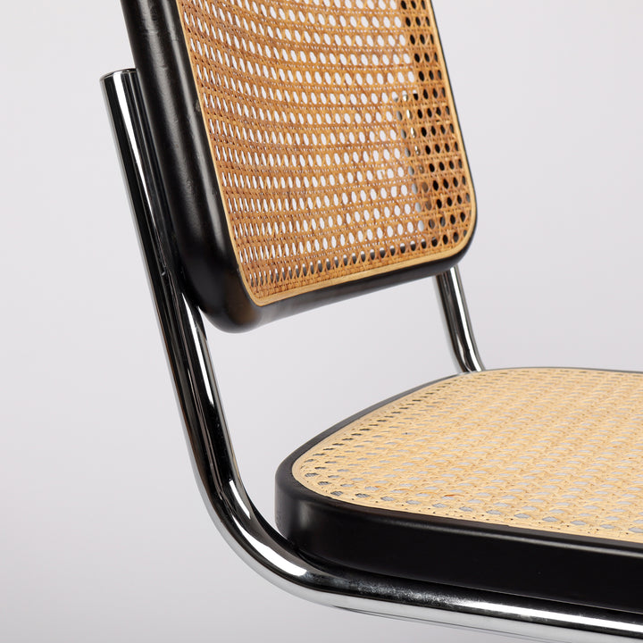 789 Thonet S 32 V Freischwinger Stuhl von Marcel Breuer – Detailansicht seitlich