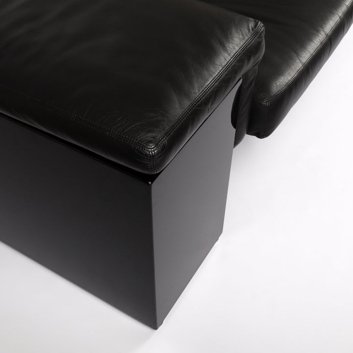 792 Knoll International Brigadier Sessel von Cini Boeri Leder schwarz – Detailansicht vorne rechts