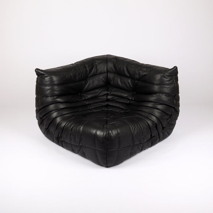 797 Ligne Roset Togo Ecksofa Michel Ducaroy Kyoto Leder schwarz – Frontalansicht von oben