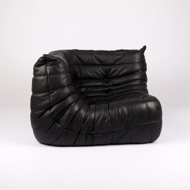 797 Ligne Roset Togo Ecksofa Michel Ducaroy Kyoto Leder schwarz – Frontalansicht