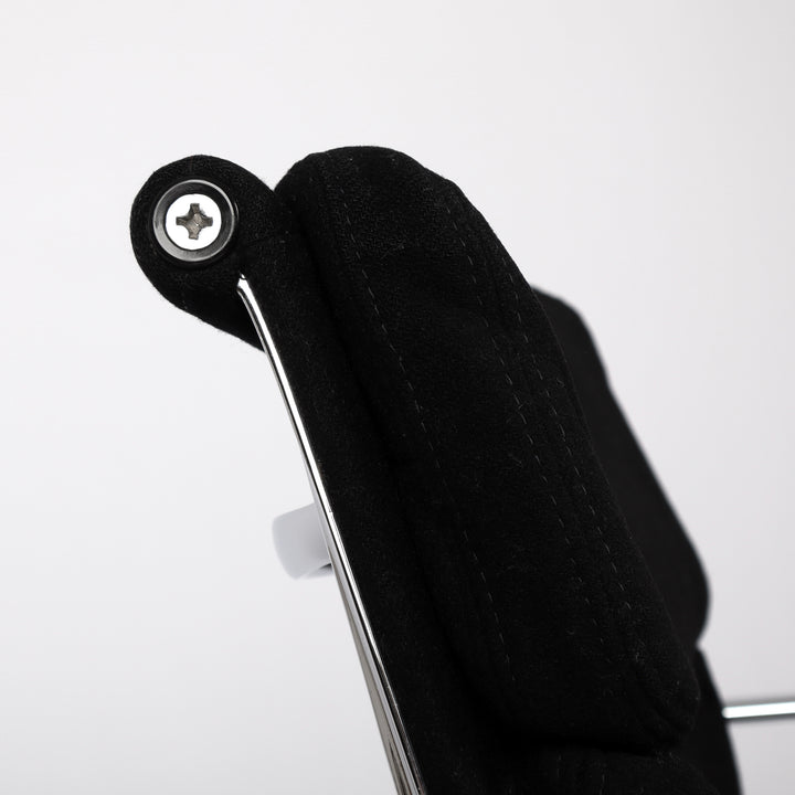 798 Vitra Soft Pad Chair EA 207 Cosy schwarz – Detailansicht Rückenlehne seitlich