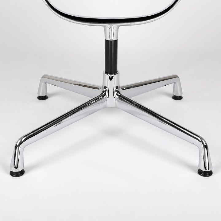 798 Vitra Soft Pad Chair EA 207 Cosy schwarz – Detailansicht Gestell