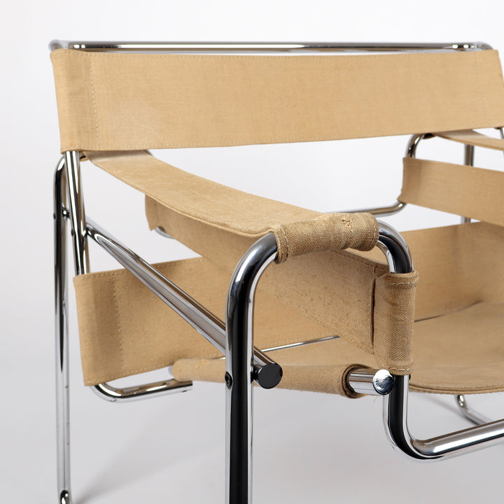 804 Gavina Wassily Chair von Marcel Breuer Leinen beige – Detailansicht Armlehne rechts