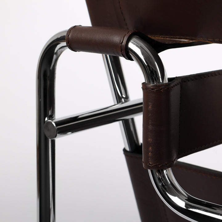 805 Gavina Wassily Chair von Marcel Breuer Leder braun – Detailansicht Rückseite Leder und Stahlrohr