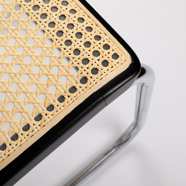 814 Thonet S64 V Freischwinger Stuhl von Marcel Breuer – Detailansicht Sitzfläche mit Stützgewebe